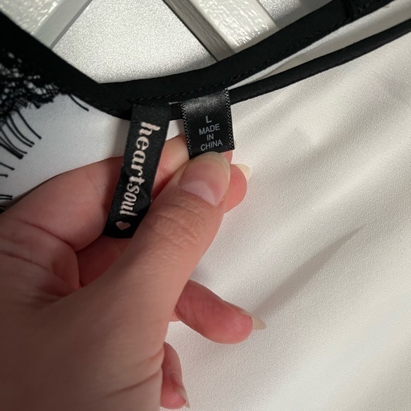 HeartSoul black and white tunic style blouse. Size L‎ - Picture 4 of 6